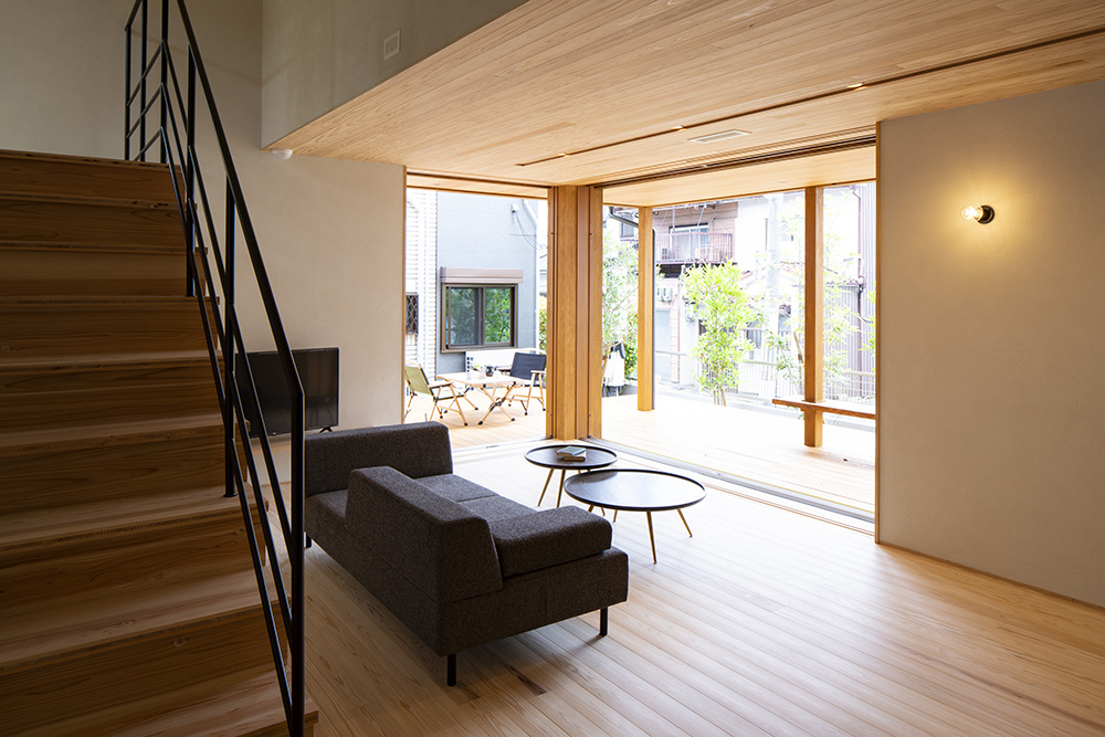 京都に生き続ける家｜重量木骨×スキップフロア×アウトドアリビング