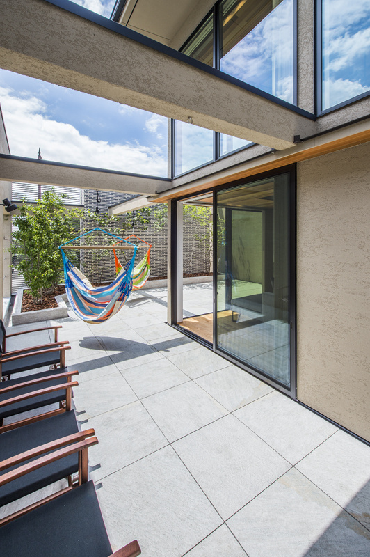 【西宮】ハンモックに揺られながらくつろげるアウトドアリビング