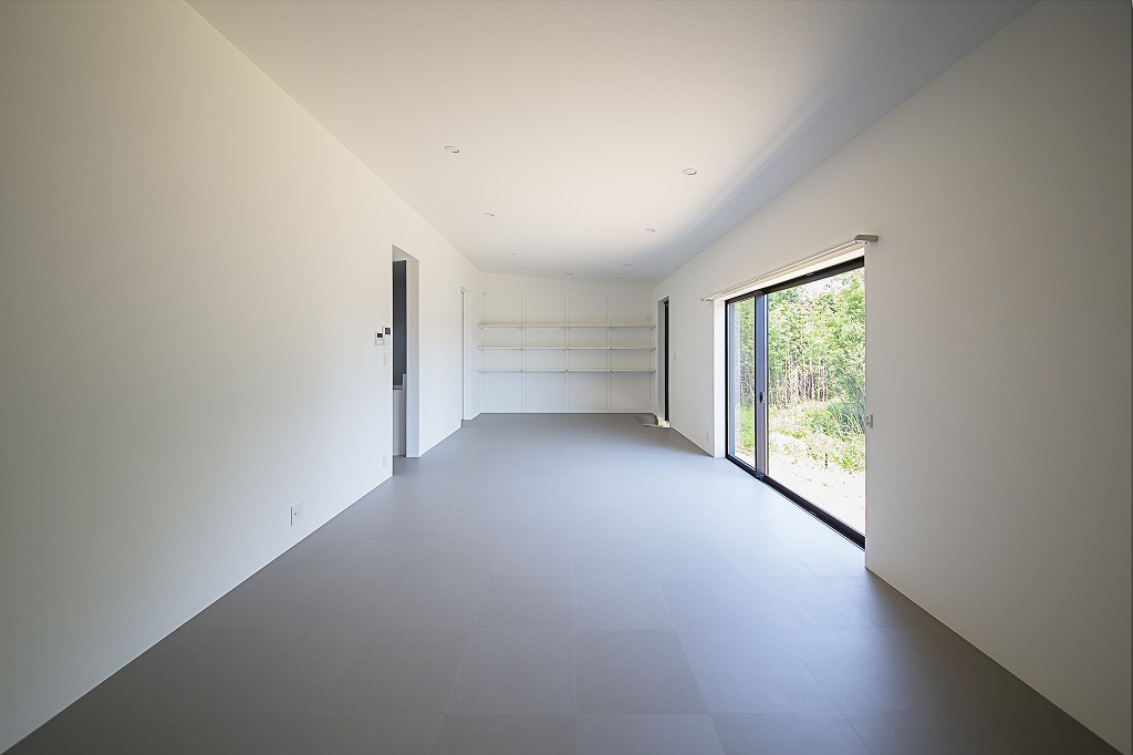 【静岡県榛原郡】SE構法で実現した、潔く美しいミニマル平屋