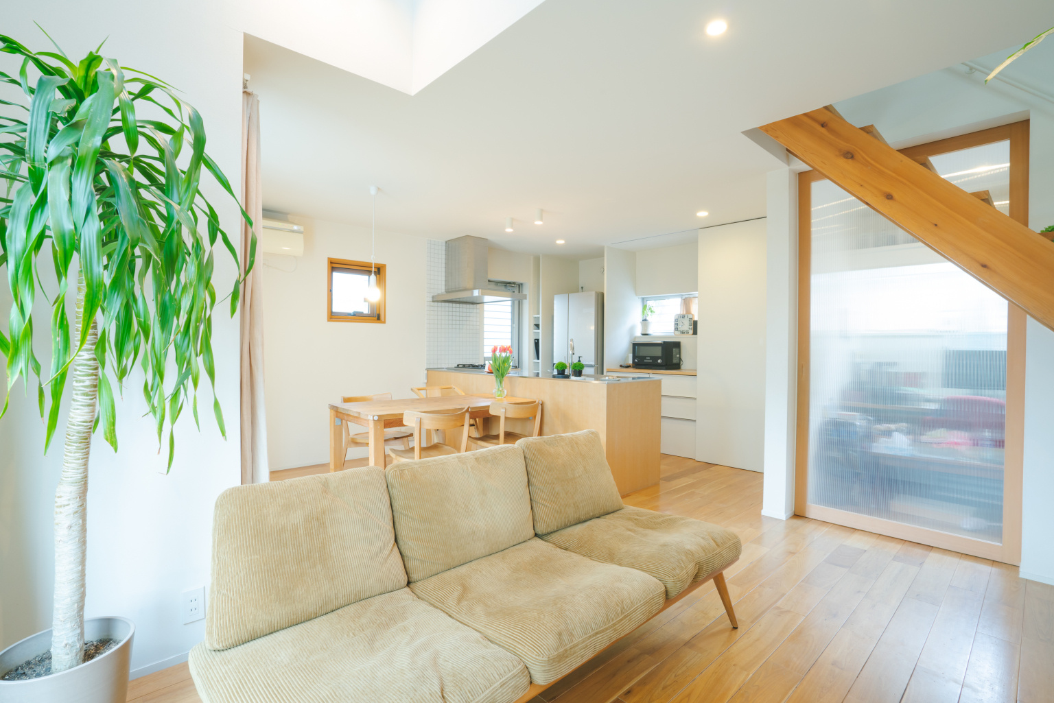 無垢で出来た愛着の湧く木の家｜重量木骨×おしゃれな家×中庭のある家