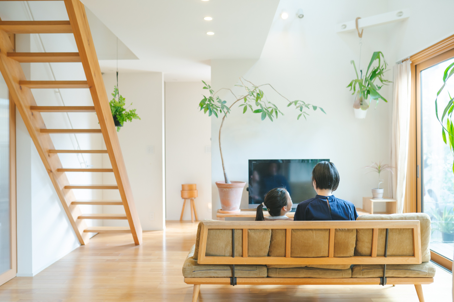 無垢で出来た愛着の湧く木の家｜重量木骨×おしゃれな家×中庭のある家