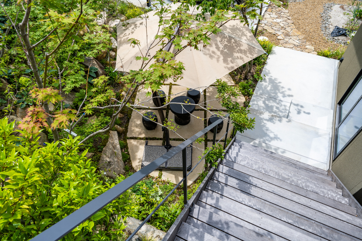 【宝塚】ふたつの敷地を繋げる