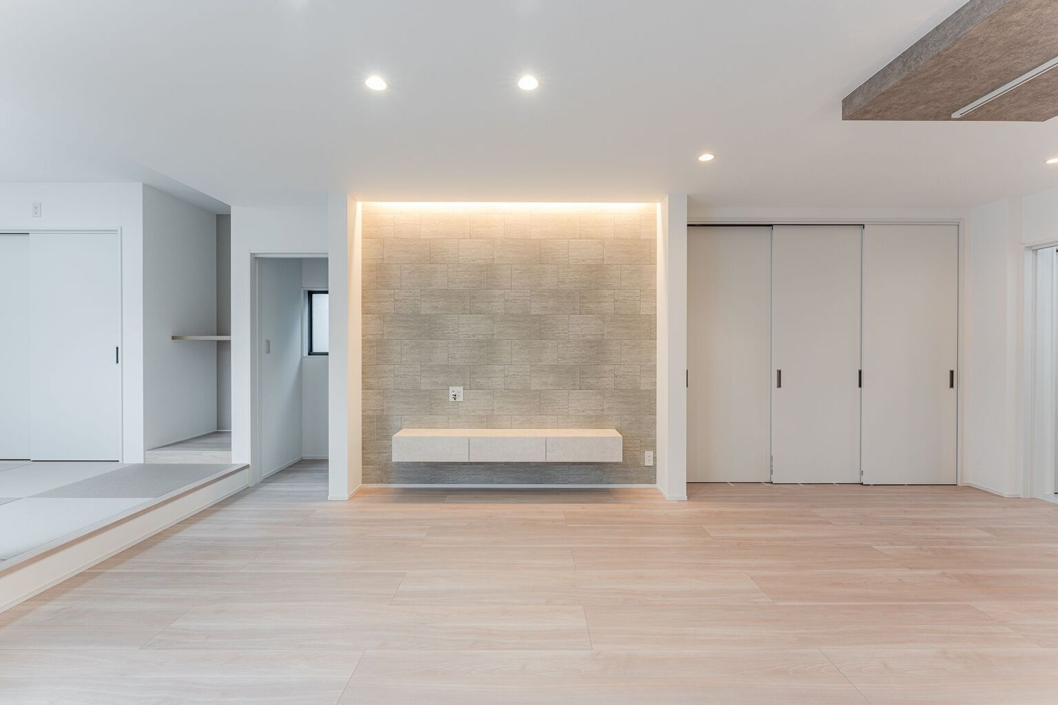 間接照明で上品な雰囲気のリビング