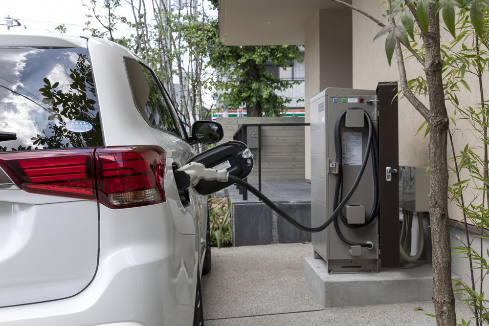 電気自動車を非常時の電源として活用出来るシステムを導入