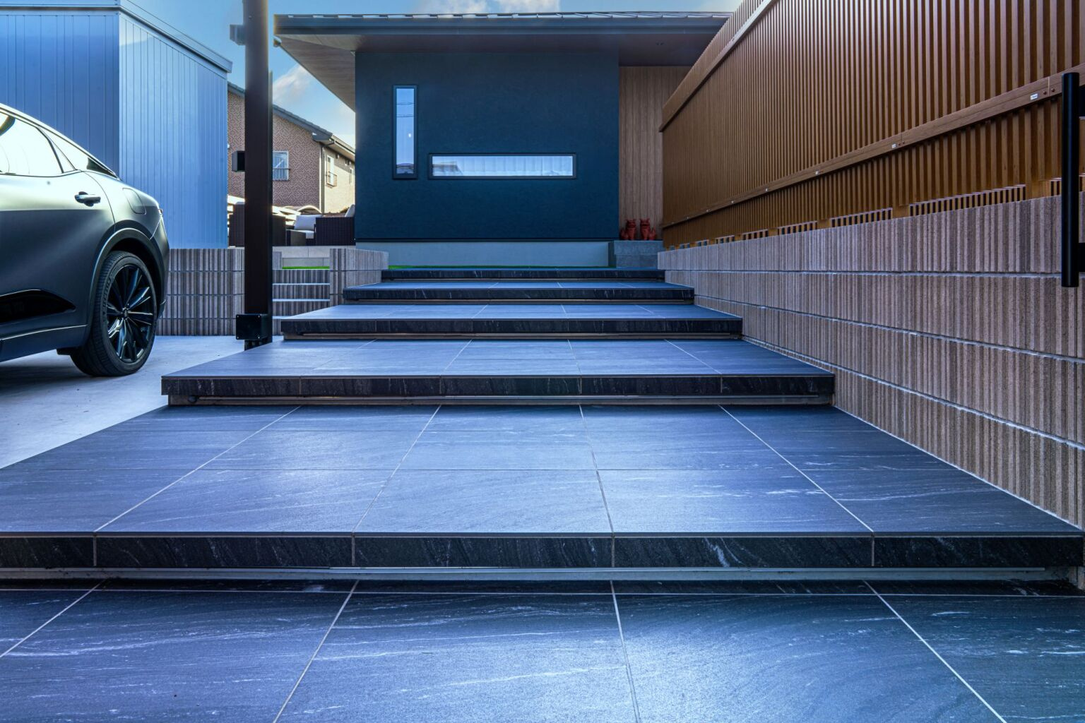 フラットな外構階段