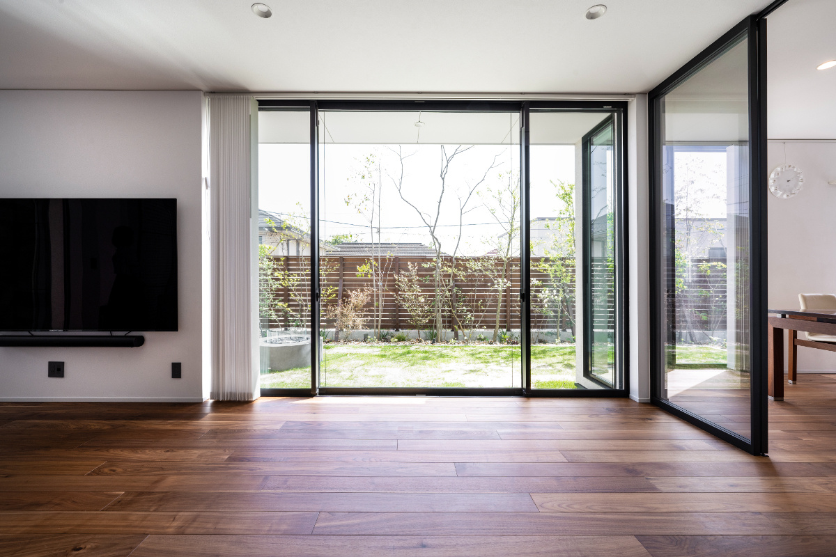 【西宮】外からの視線を守りながらも開放感あるリビングスペース