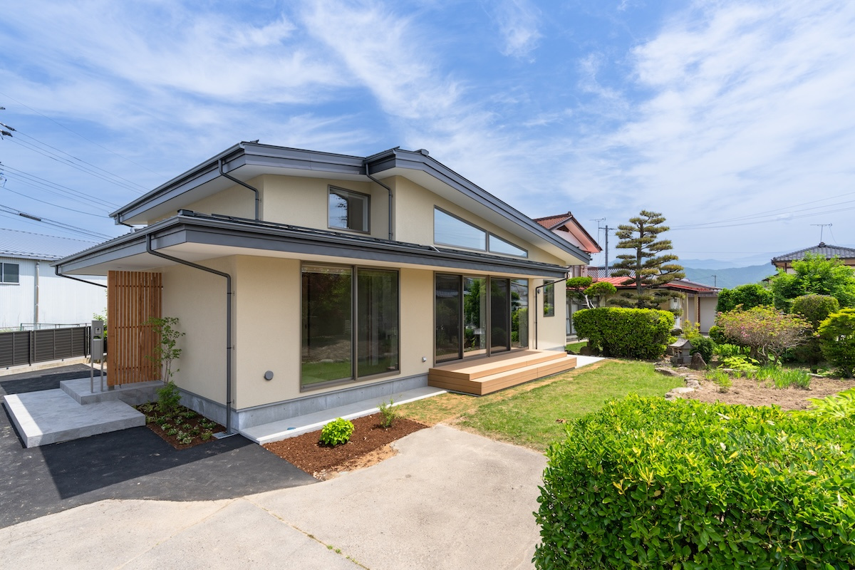 和の落ち着きを持つ外観（平屋）