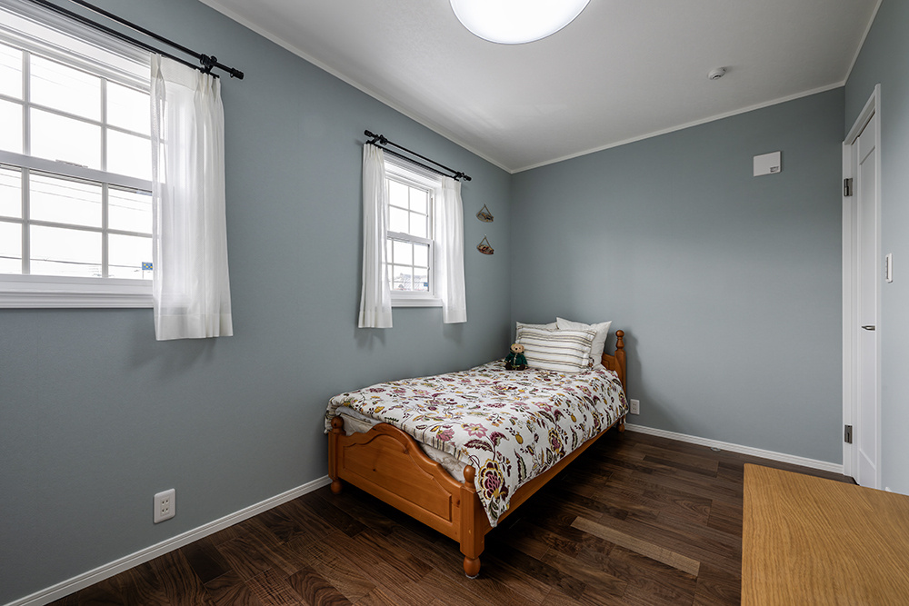 洋風のおしゃれな家の子供部屋