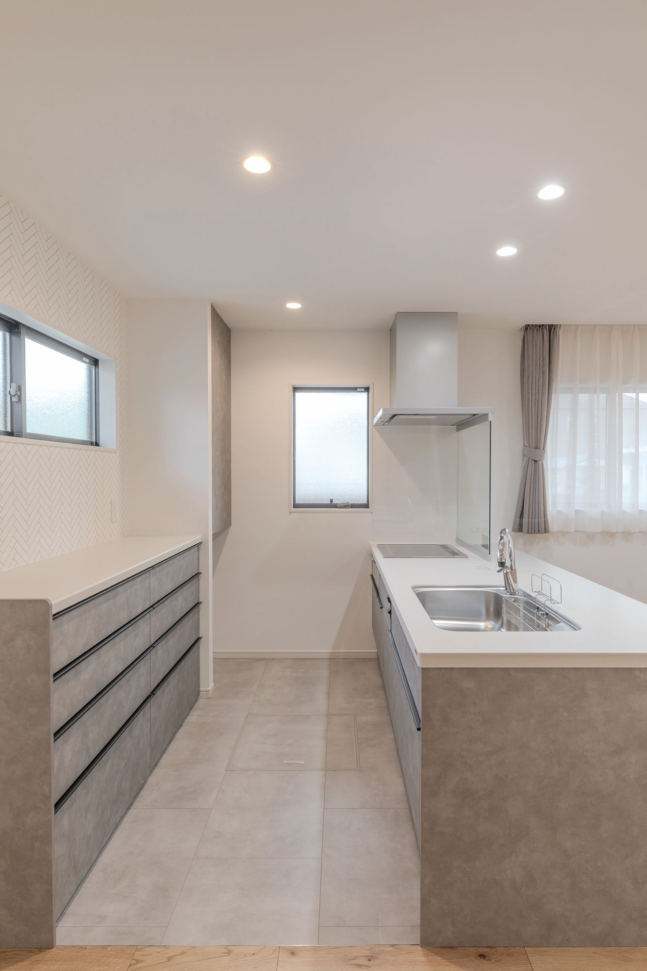 グレー×キッチン