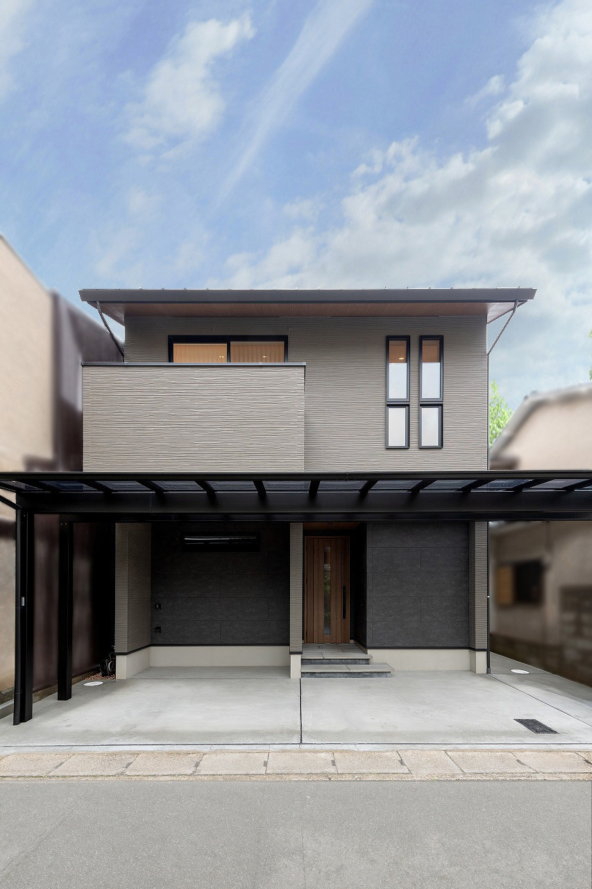 ほんのり灯る、家族のくつろぎ　間接照明が織りなすあたたかみのある住まい｜キナリモダンな家×ロフト×間接照明