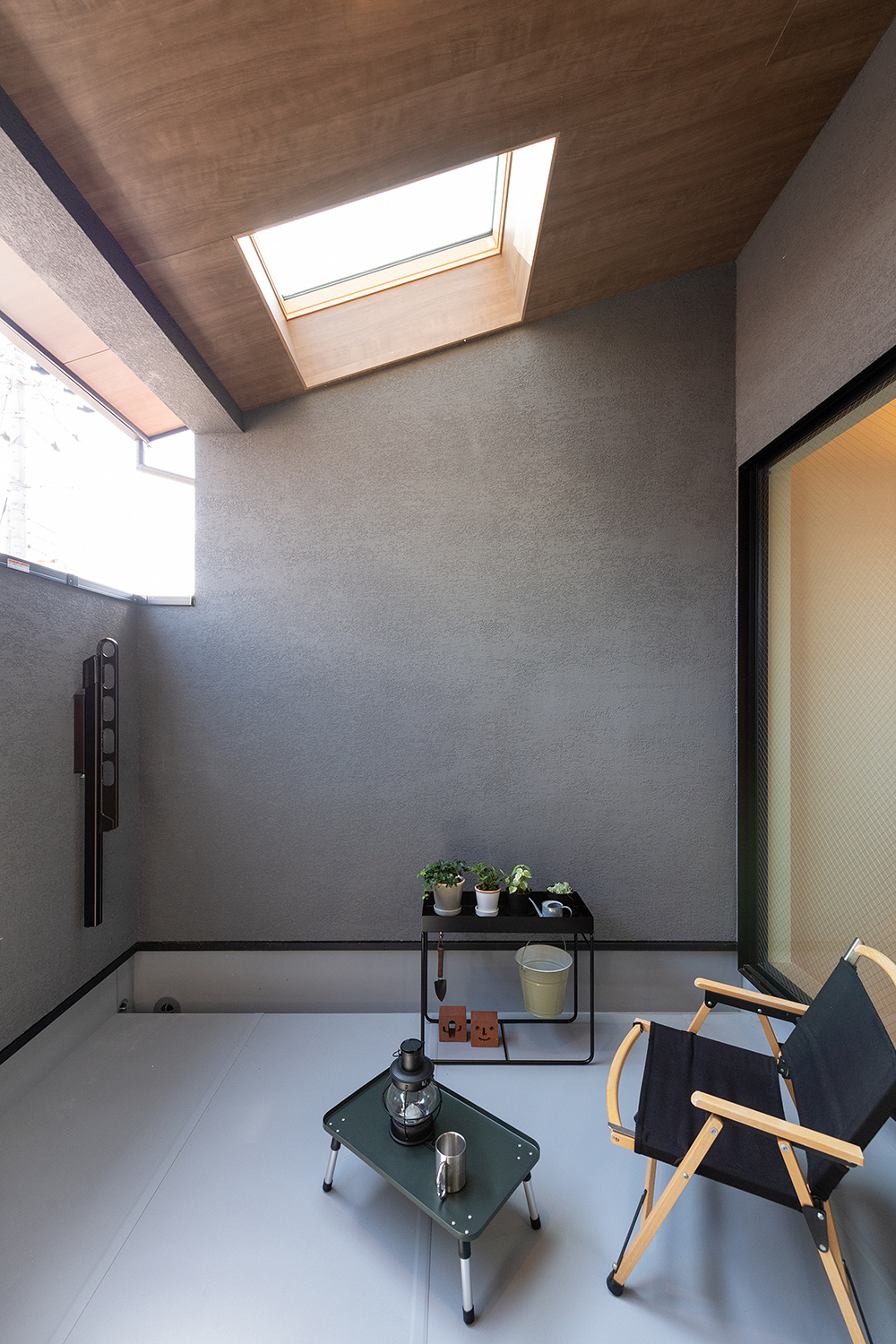 住み心地にこだわった『空気のバリアフリー』の家｜おしゃれ×半ビルトインガレージ×アウトドアリビング