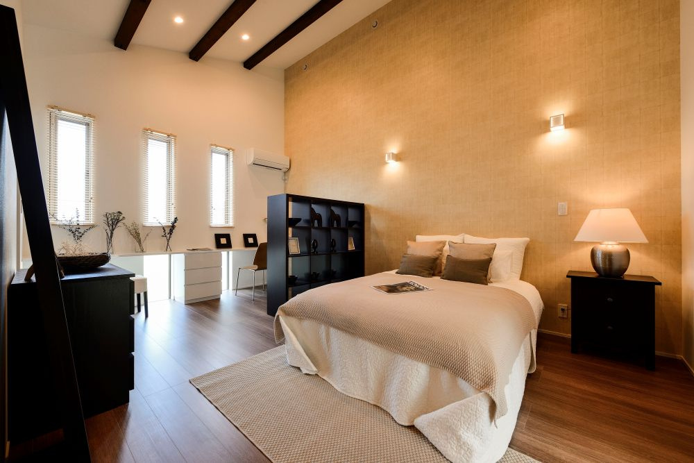 主寝室　４ｍ超えの天井高