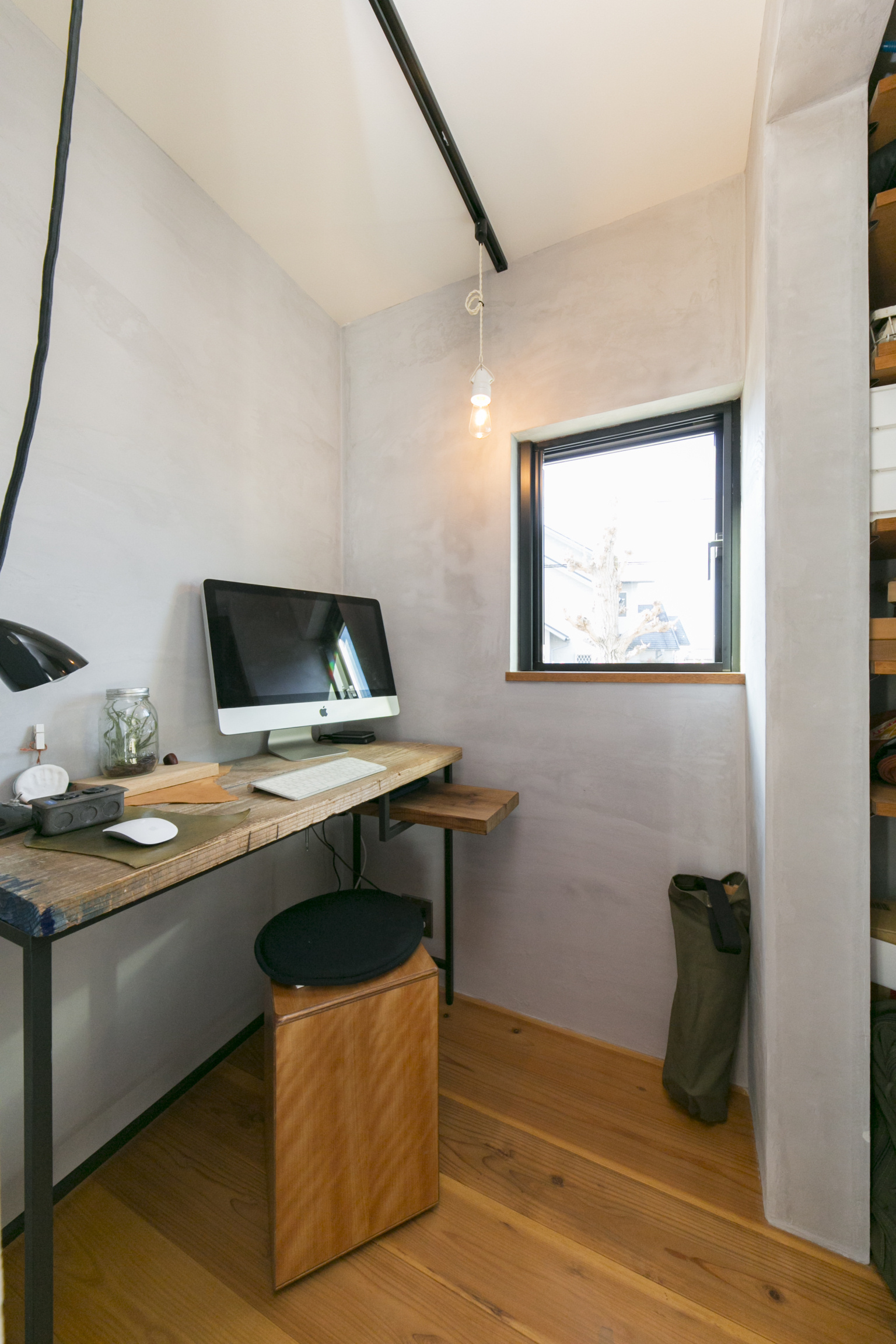 広い土間と中庭で繋がりを楽しむ平屋の暮らし｜⽊造住宅×アウトドアリビング×おしゃれな家