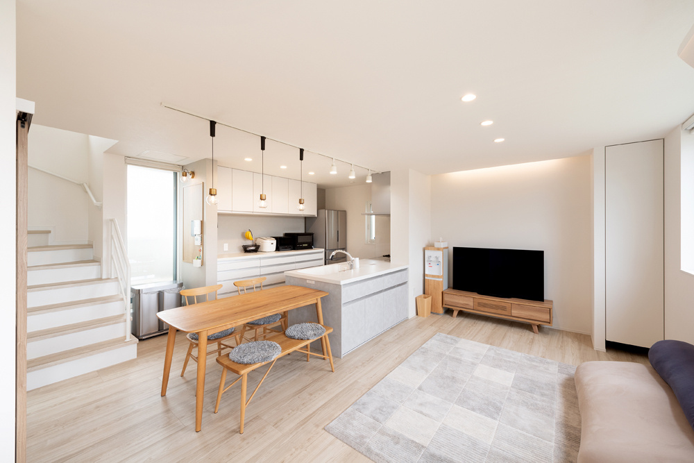 変形地を活かした間取りで、優しい陽だまりを感じる住まい｜庭のある家｜北欧風スタイル