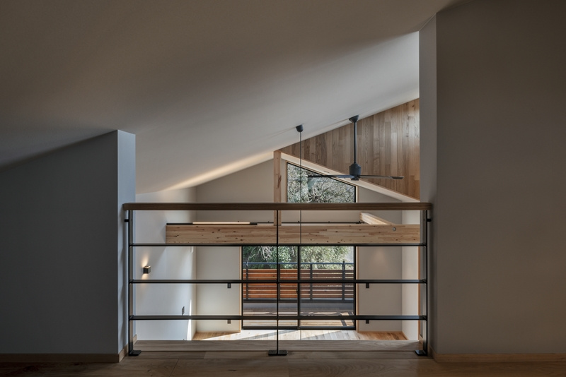 遠くを見通すロフト