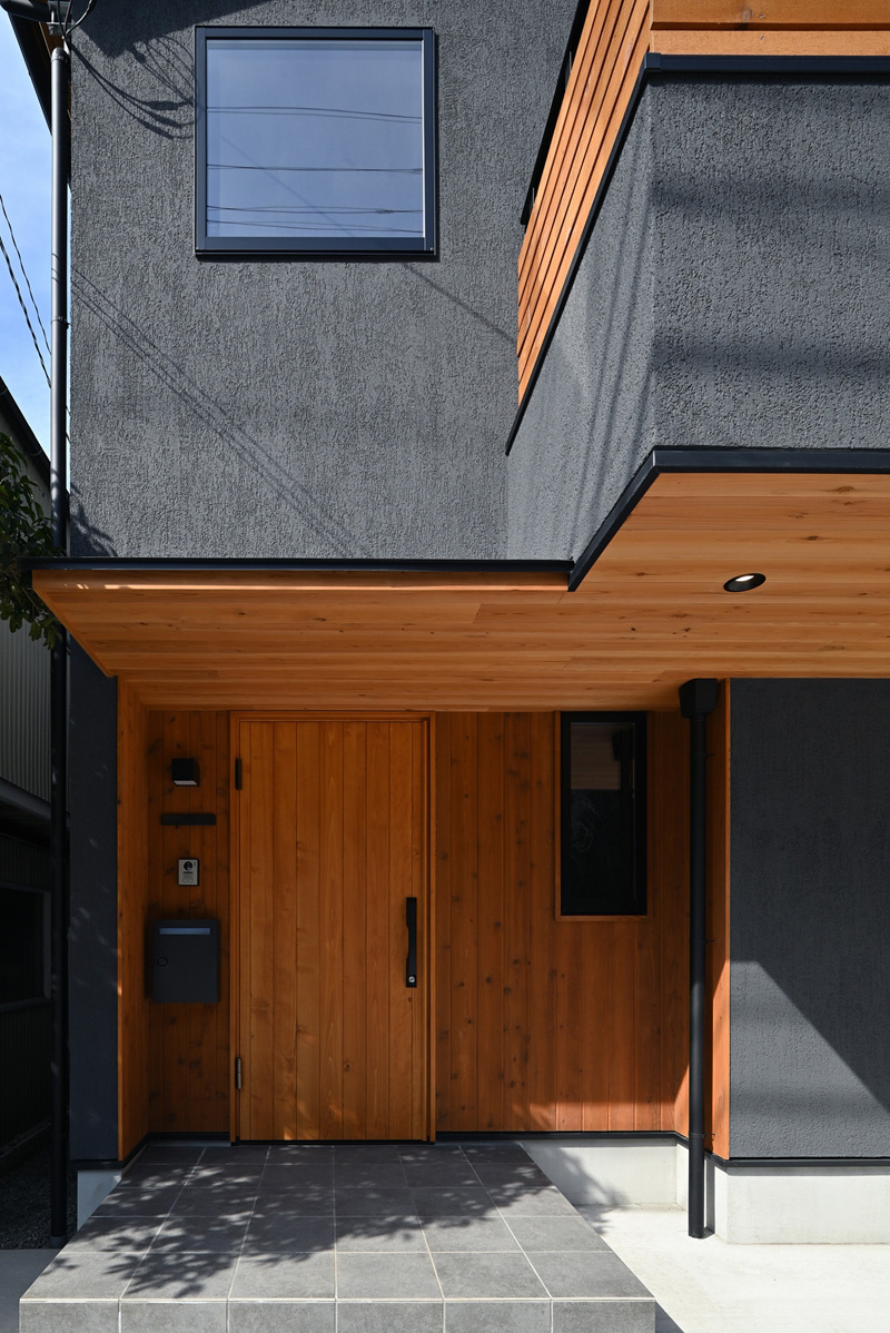 深い軒で雨の時にも安心