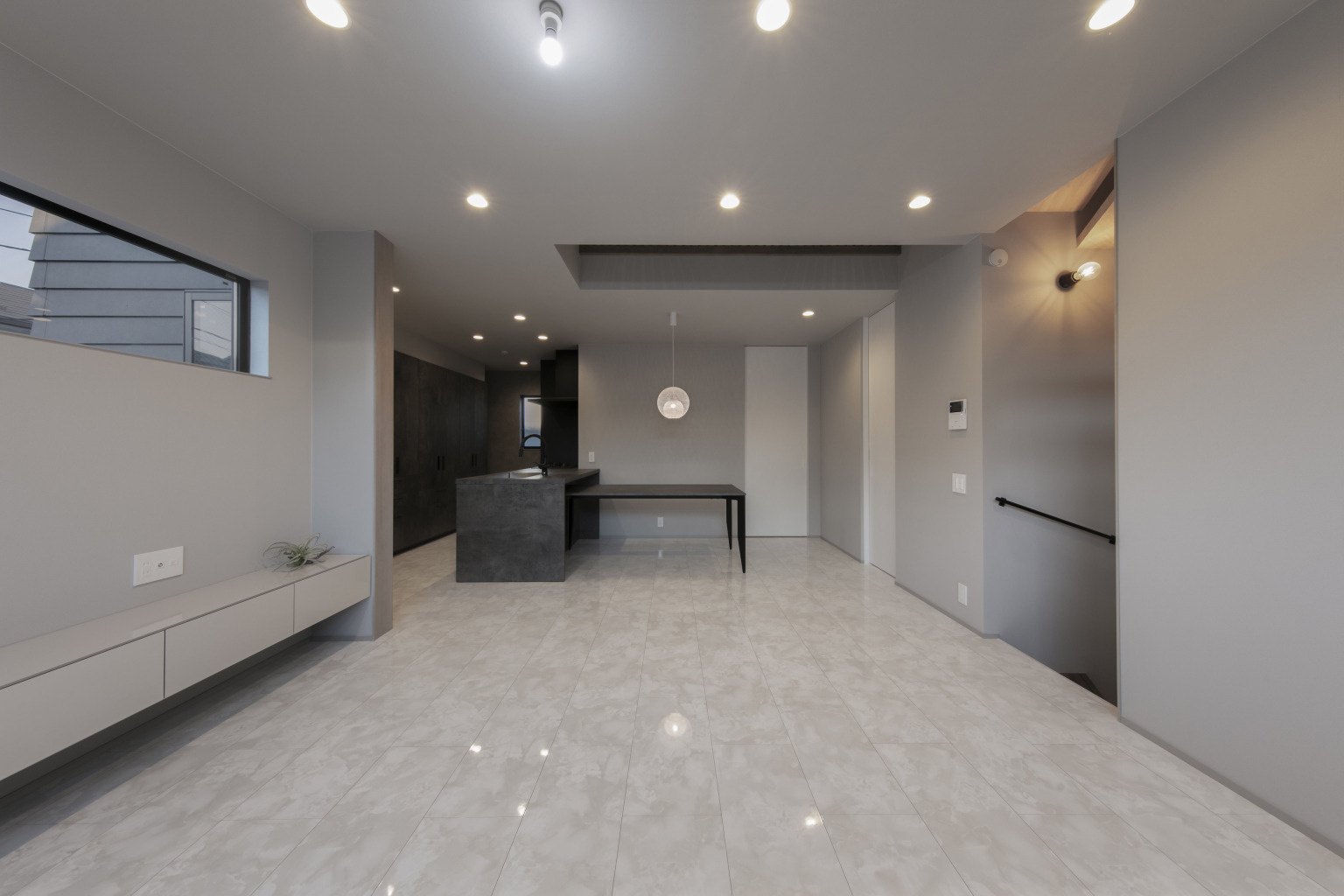 【東京】日常の忙しさを忘れるためのホテルライクなLDK