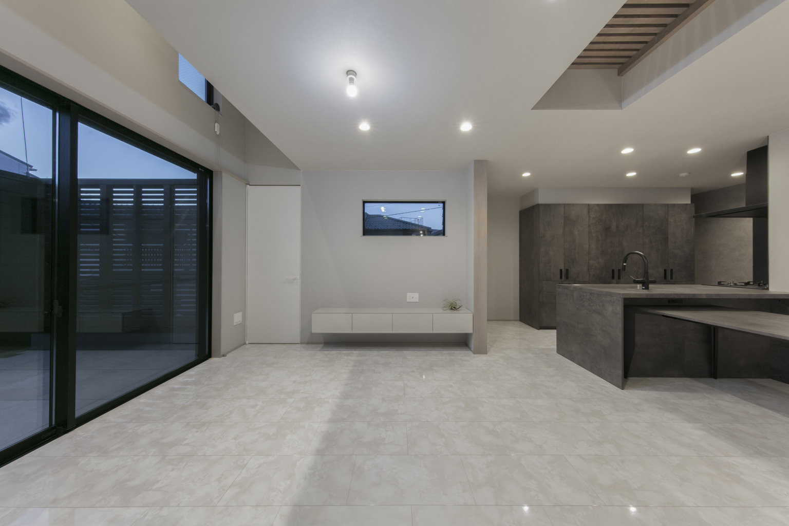 【東京】日常の忙しさを忘れるためのホテルライクなLDK