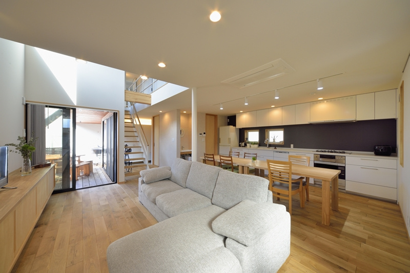 白い柱がチャームポイントのＬＤＫ