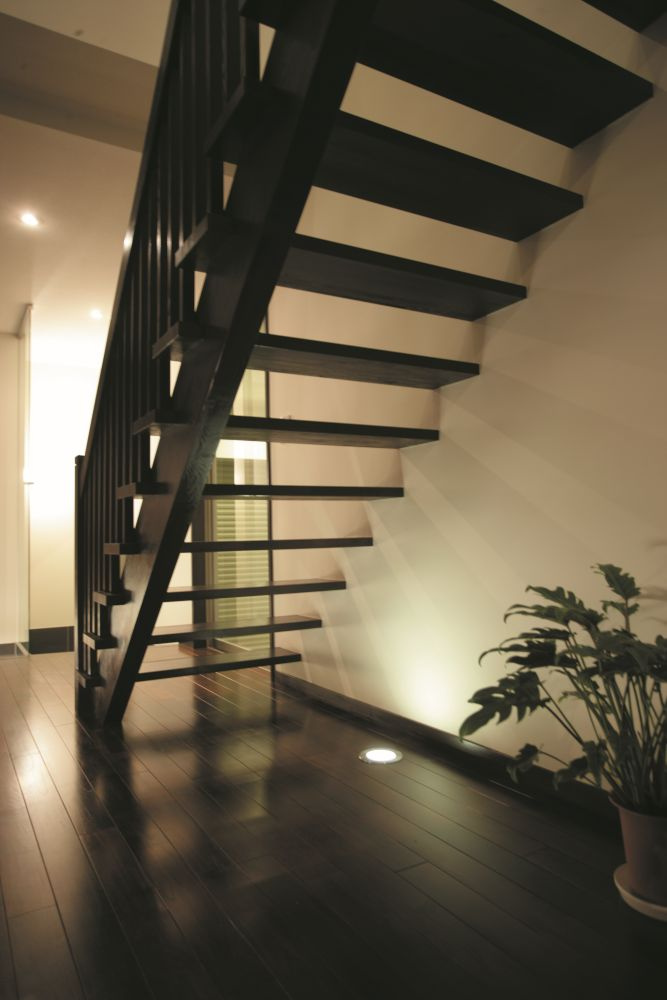 落ち着いた雰囲気を演出した照明