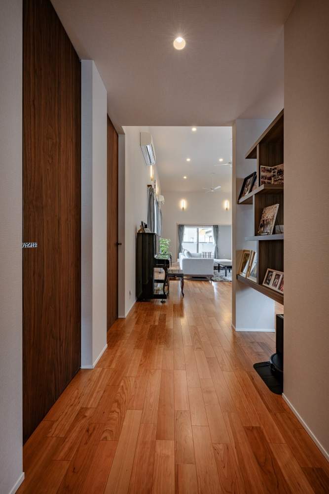 ［池田］ワンフロアで暮らす上質な住まいの廊下