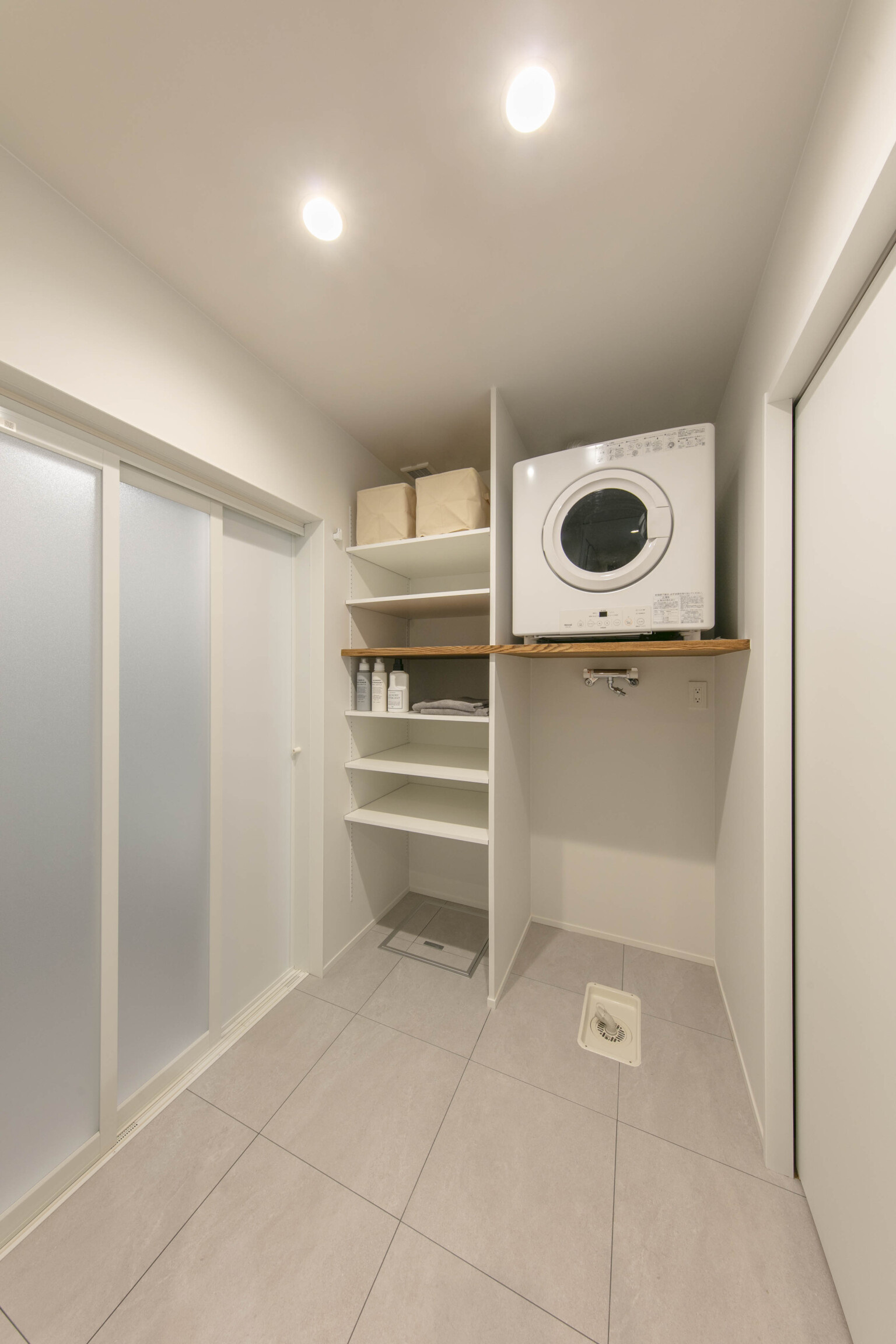 【東京】子供と一緒にお風呂に入る準備がしやすいように広さを優先したランドリールーム