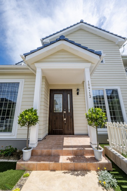 ［城陽］クラシックで上品なアーリーアメリカンな住まいの外観