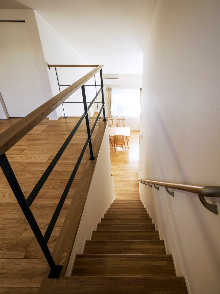 ［大東］高齢からの暮らしを考えた住まいの階段・吹抜け