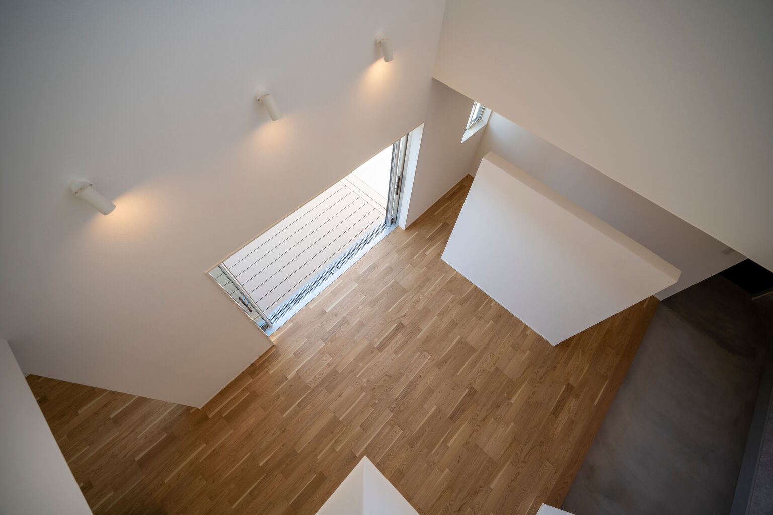 2階からリビングを眺める