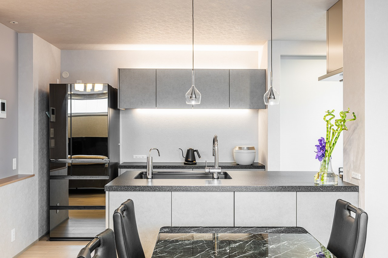 上品にまとめたキッチン