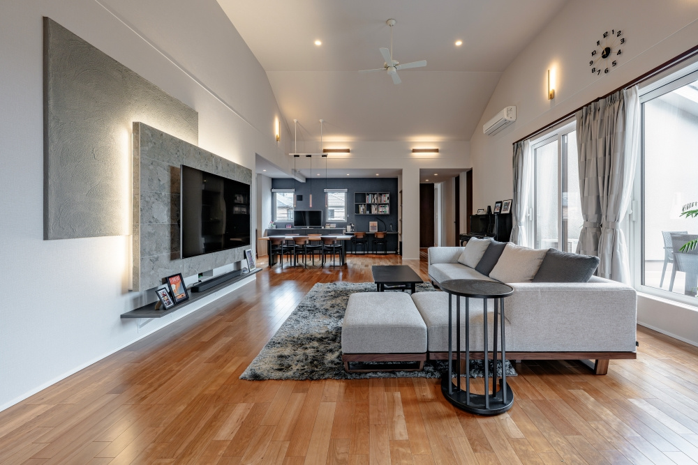 ［池田］アウトドアリビング×ワンフロアで暮らす上質な住まいのリビング