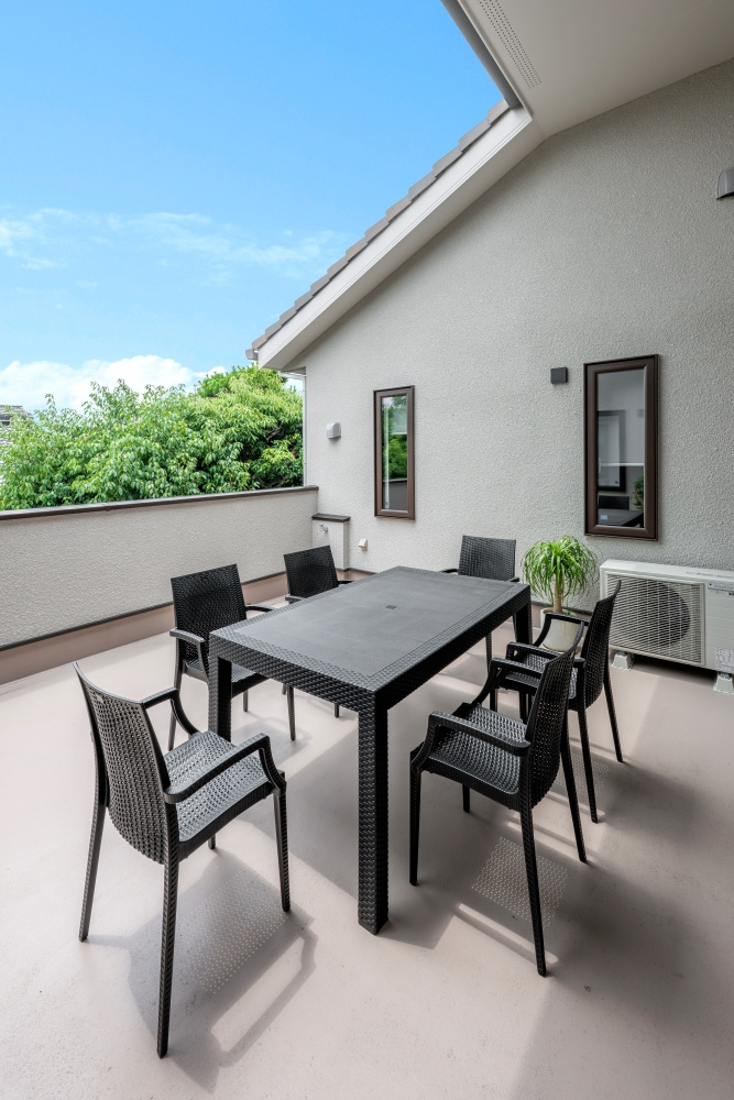 ［池田］アウトドアリビング×ワンフロアで暮らす上質な住まいのバルコニー