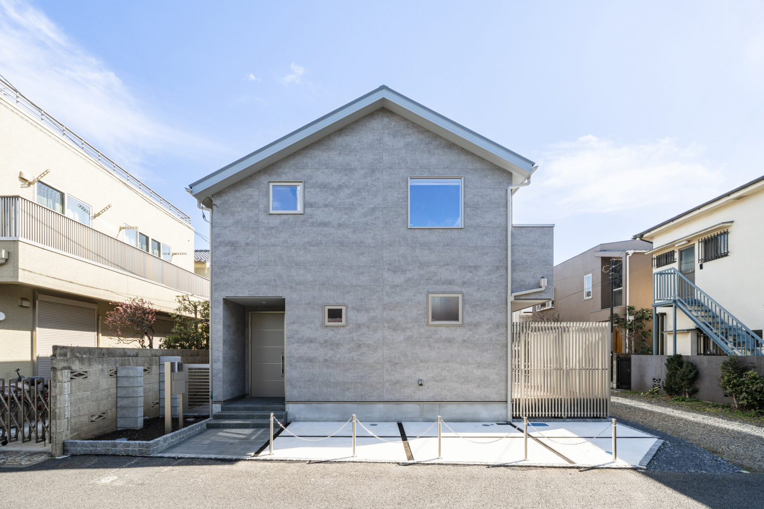 均整の取れたファサード