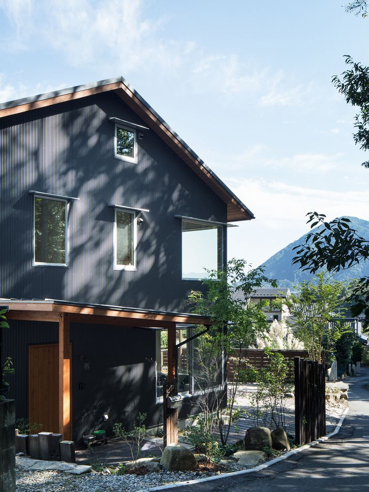 手仕事でつくるアプローチ空間