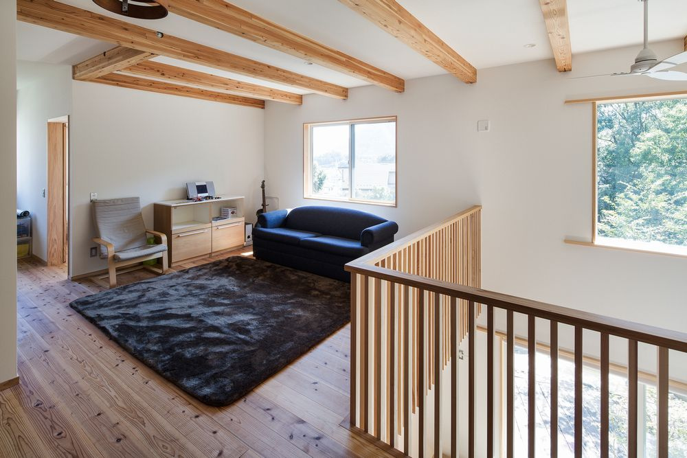 吹き抜けとつながるフリースペース