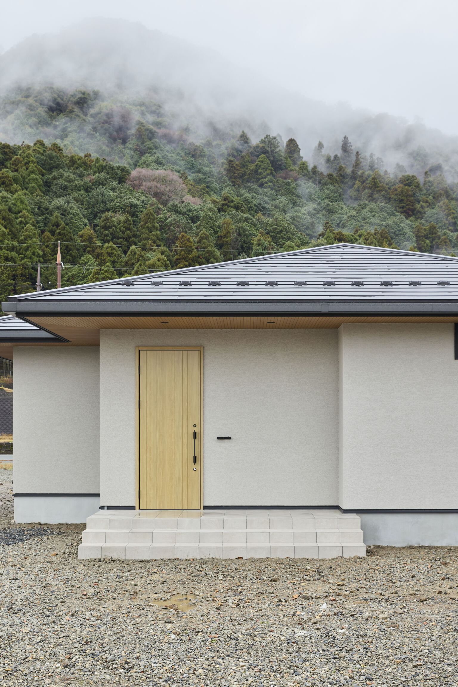 自然と暮らす のびやかな平屋