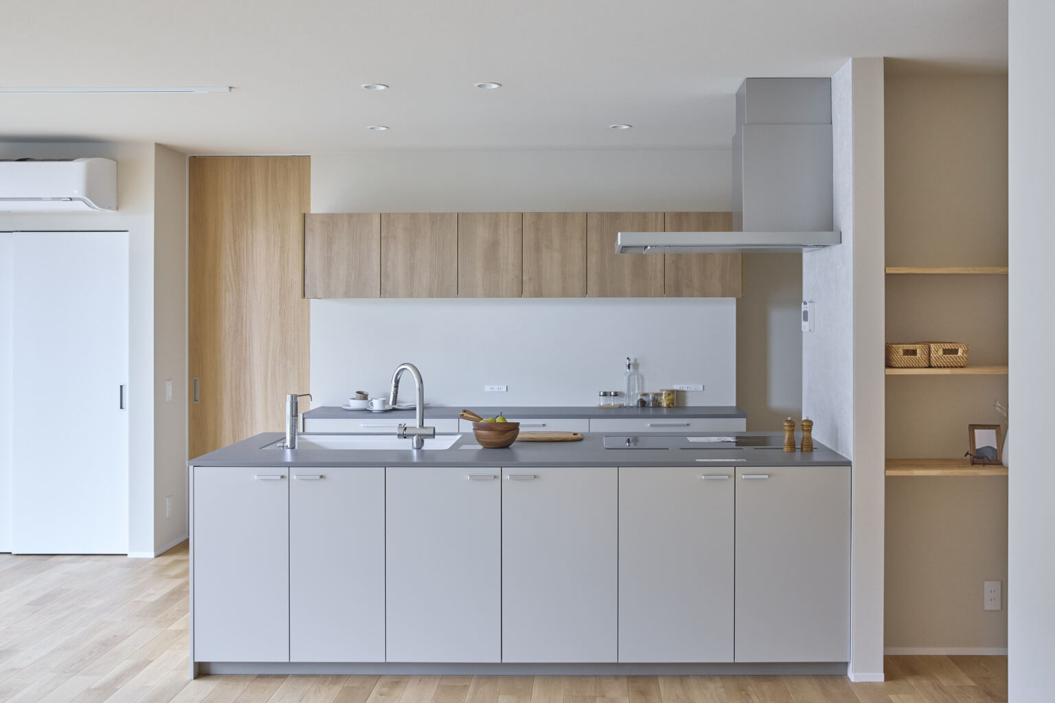 自然と暮らす のびやかな平屋