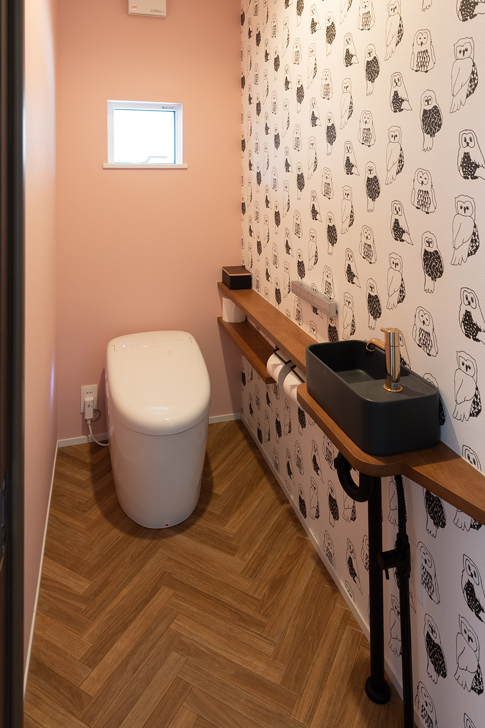 遊び心をくすぐる、大人カジュアルな暮らし｜吹き抜け × ホテルライク