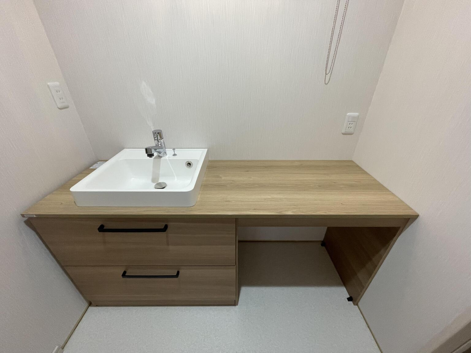 シンプルモダンな洗面台