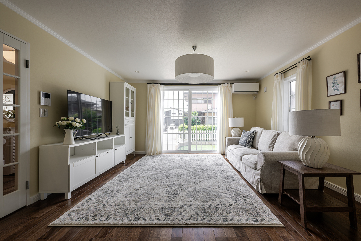 ［城陽］古き良きアメリカンスタイルの家　リビング