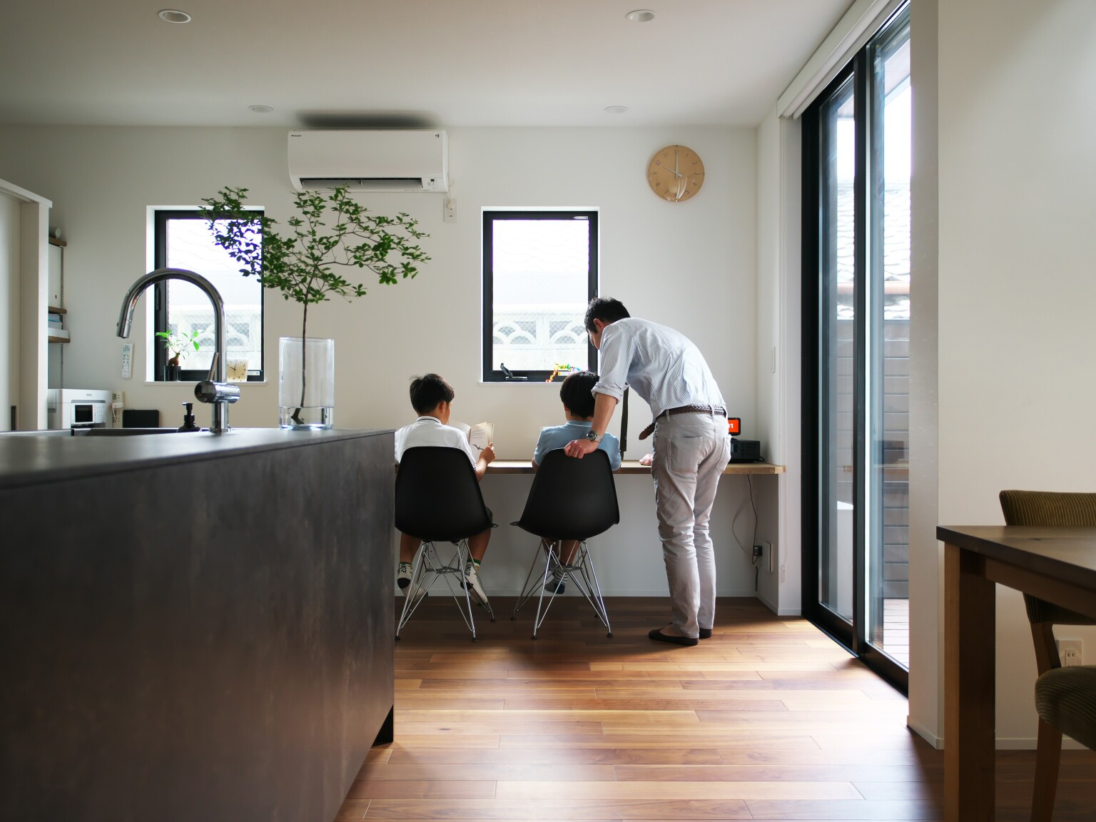 【京都】光が差し込むダイニング