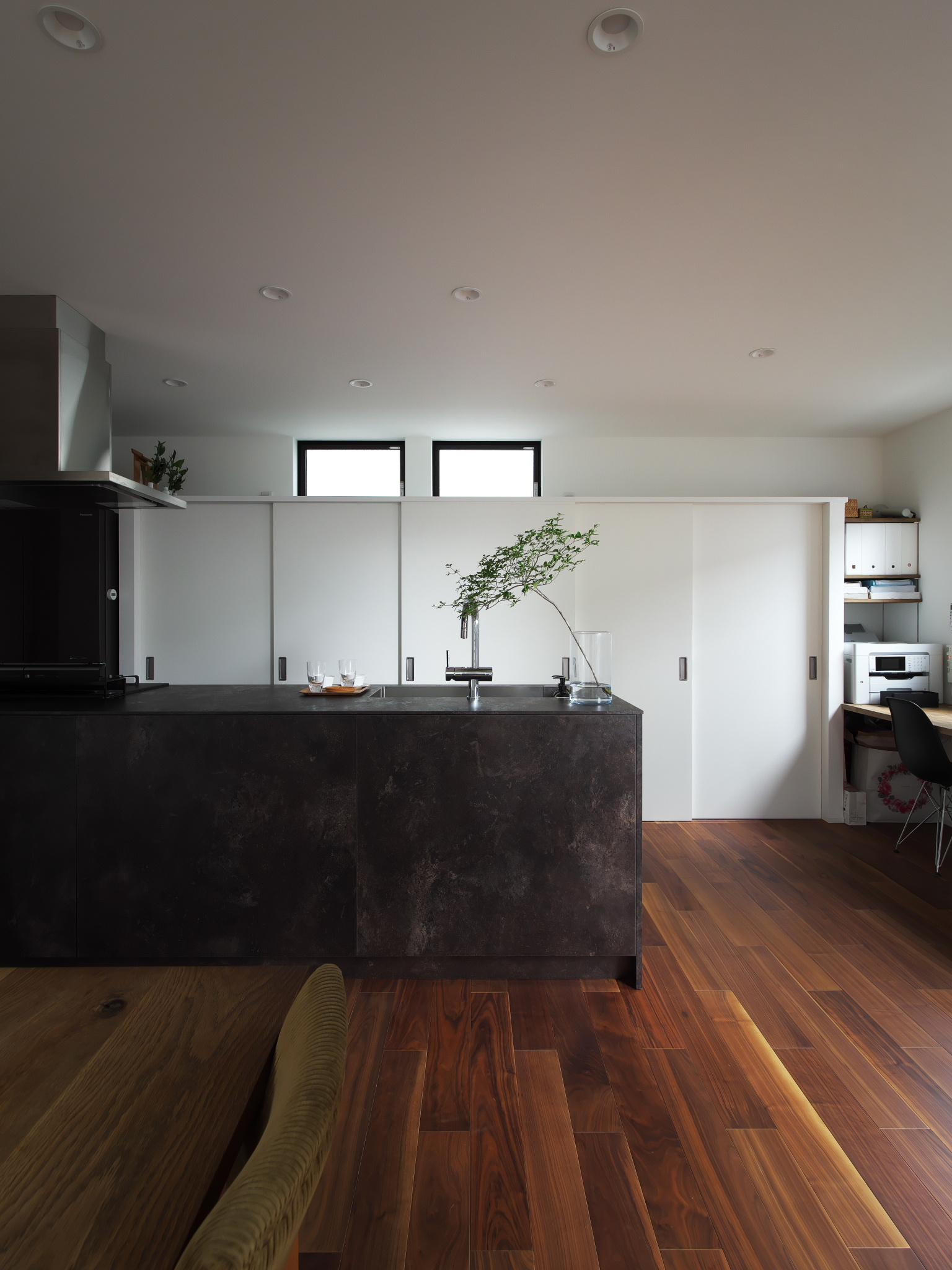 【京都】コントラストなキッチン