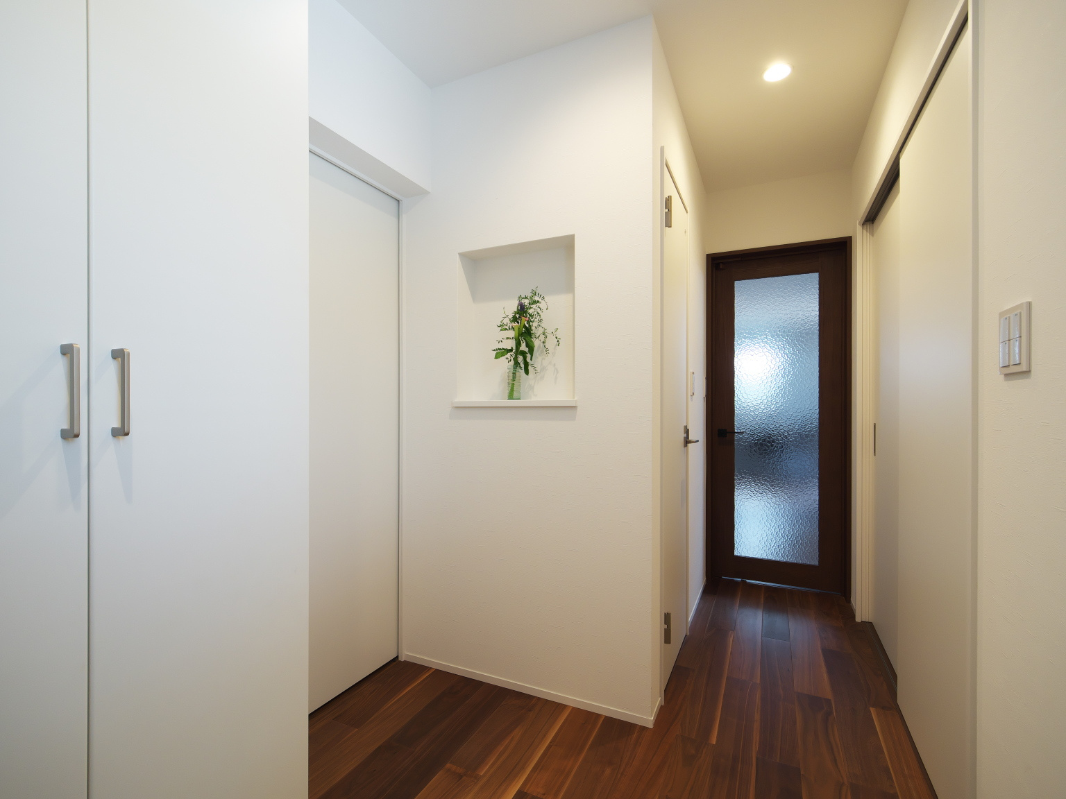 【京都】ニッチのある玄関ホール