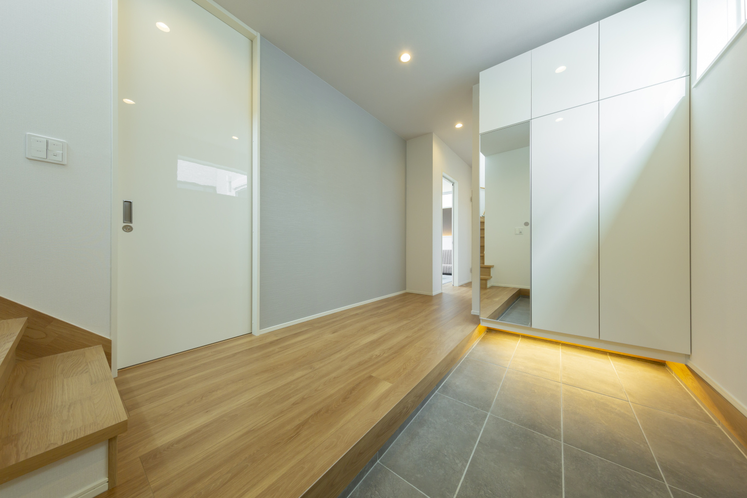 広々とした玄関