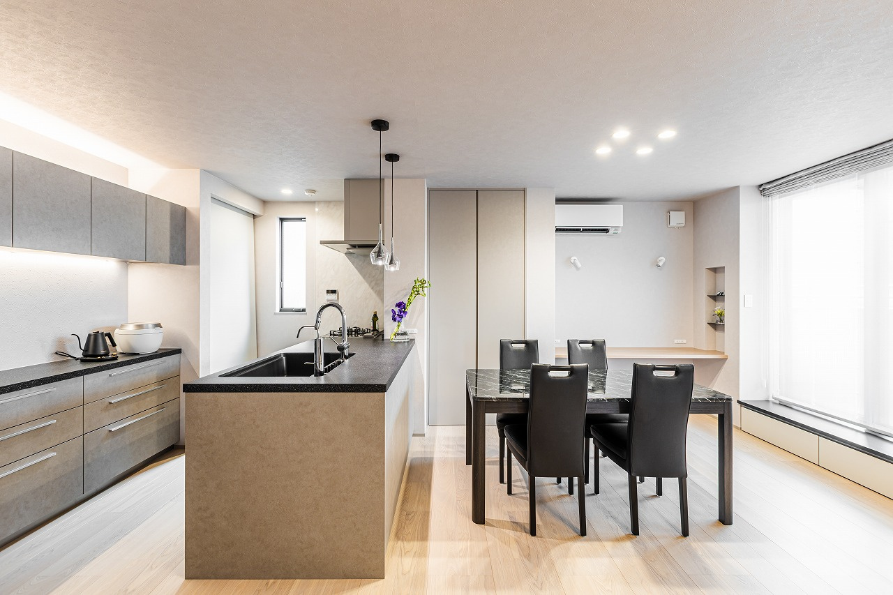 ダイニングキッチン＋くつろぎスペース