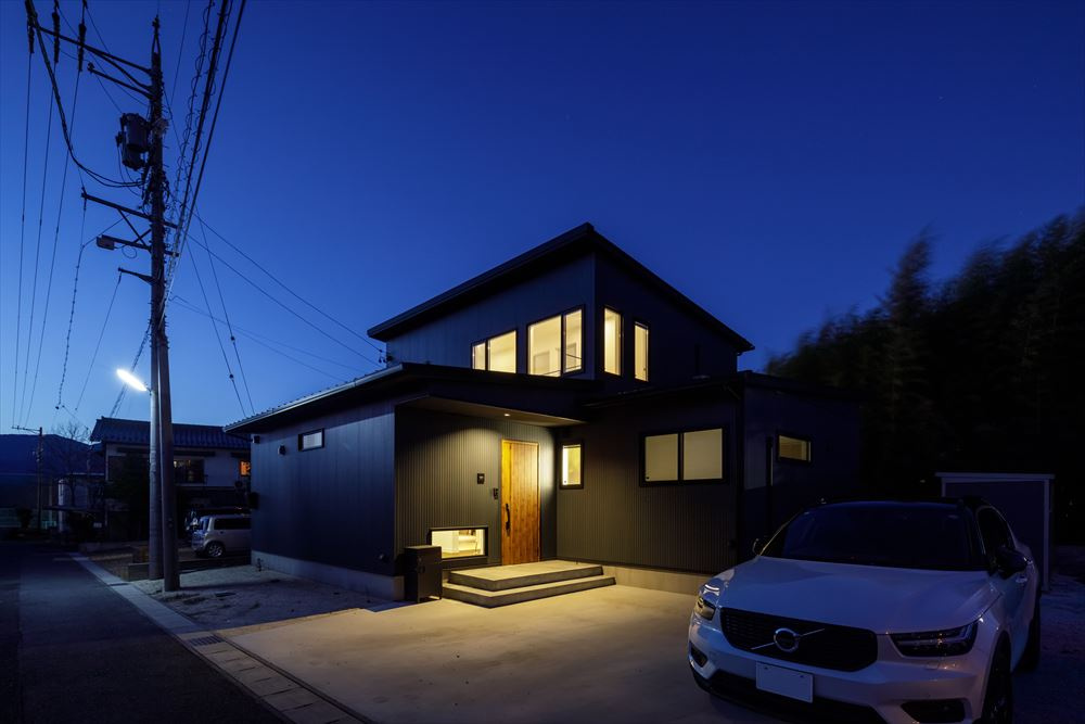 外観の夜景