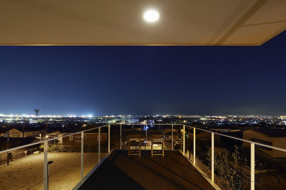 夜景を楽しめるベランダ