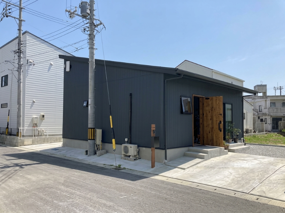 【沖縄・福岡】土間と暮らす、ちょうどいい平屋。