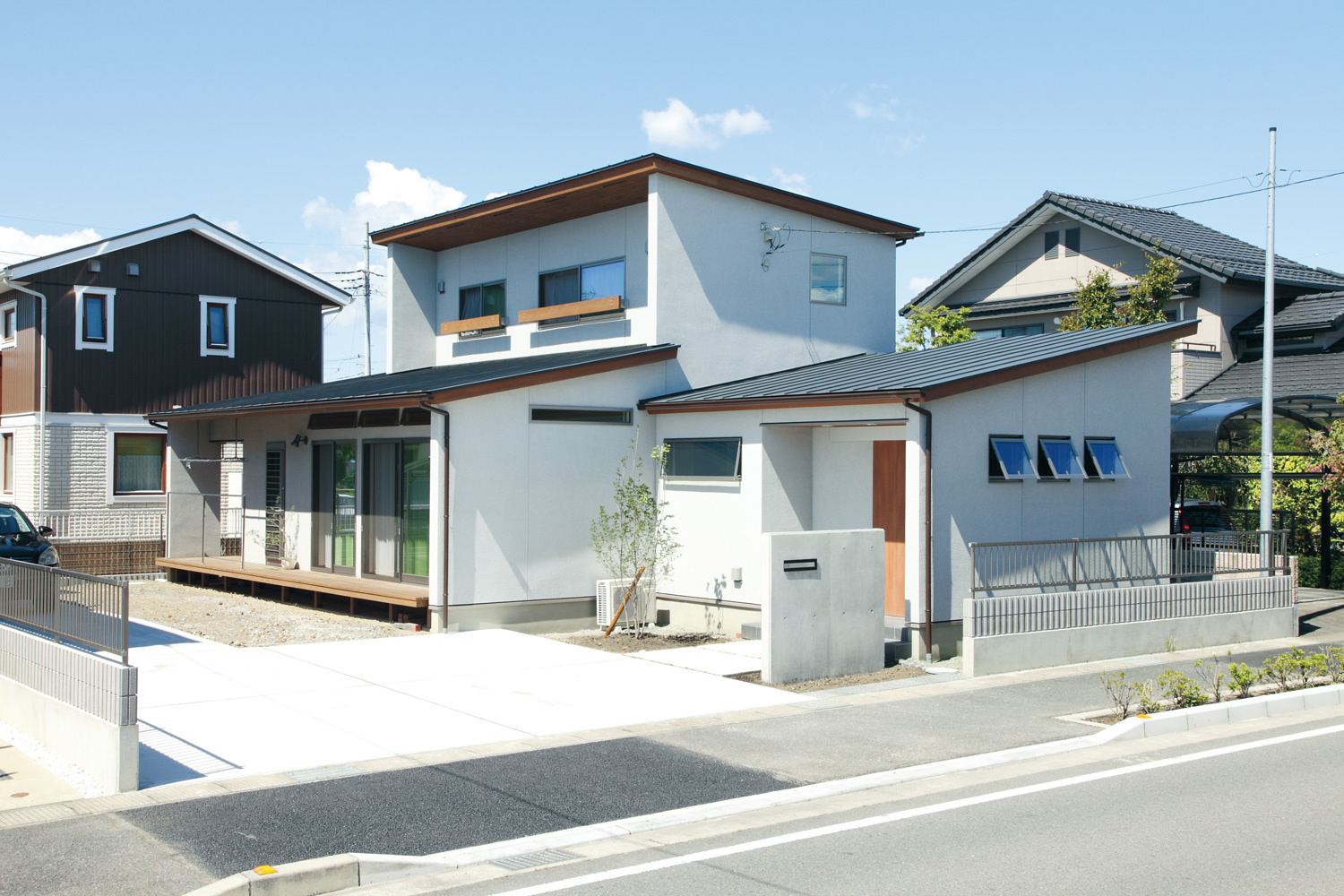 外観/動線に配慮した光と風のすむ/